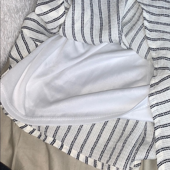 Flowey shorts - Picture 2 of 2